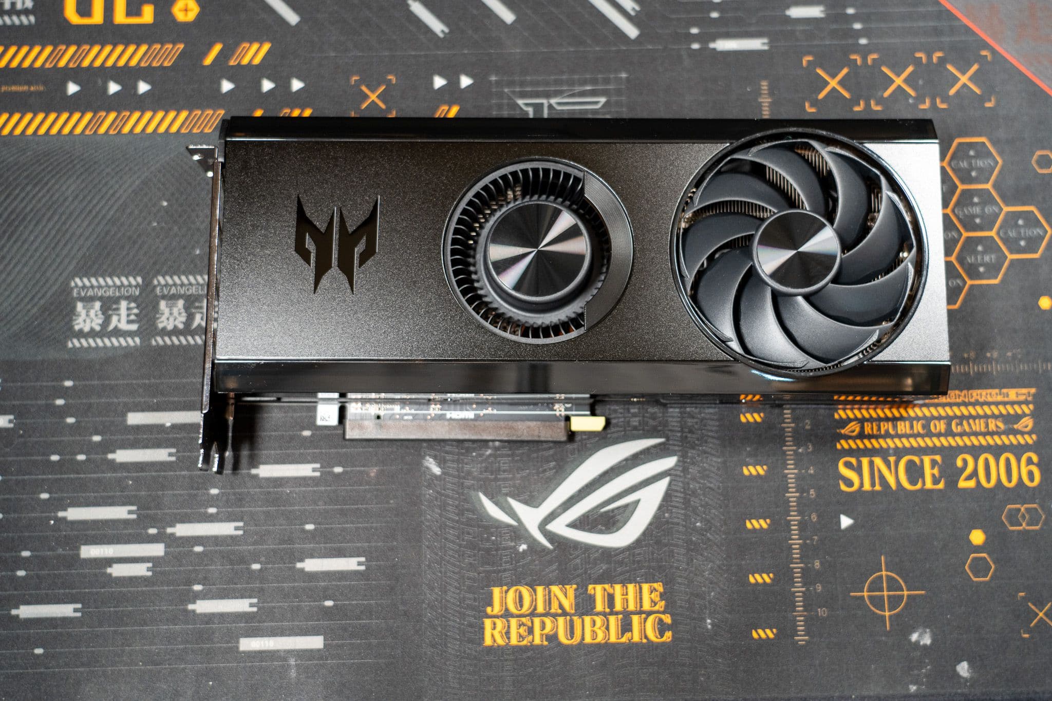 [開箱] 市場挑戰者 Predator BiFrost RX7600 圖片 9