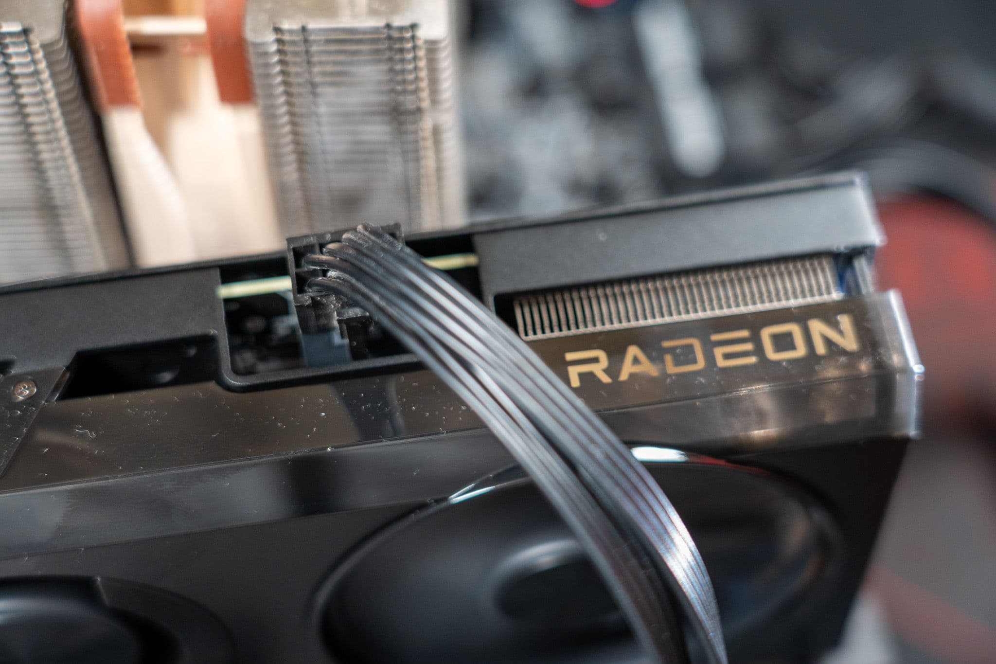 [開箱] 市場挑戰者 Predator BiFrost RX7600 圖片 16