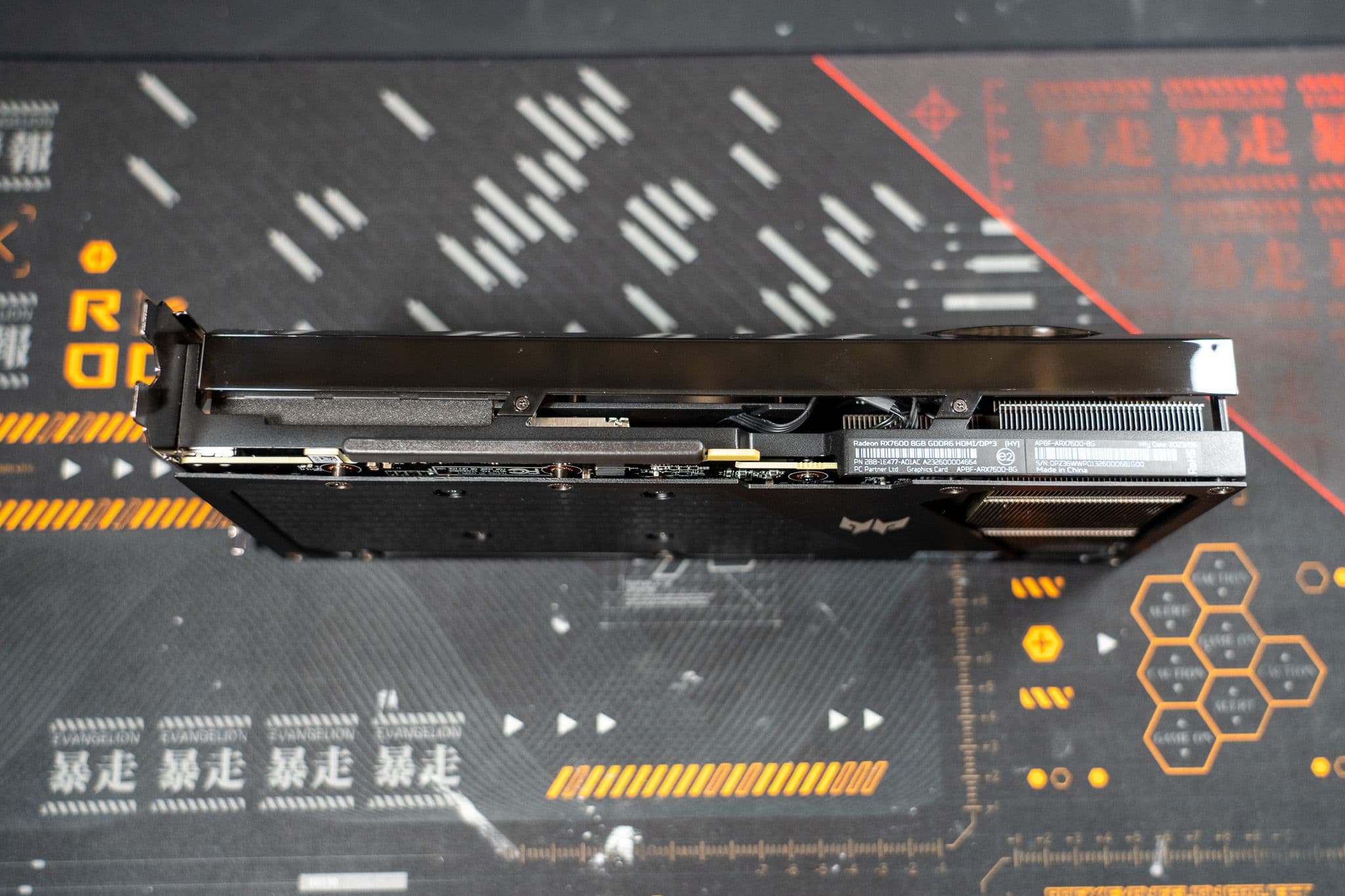 [開箱] 市場挑戰者 Predator BiFrost RX7600 圖片 11